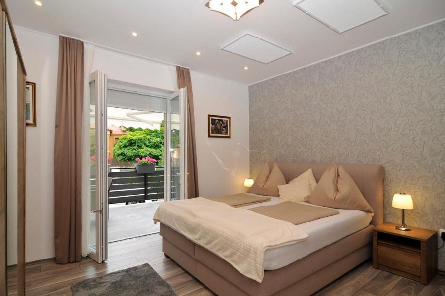 Silver Beach Apartments Siófok Esterno foto