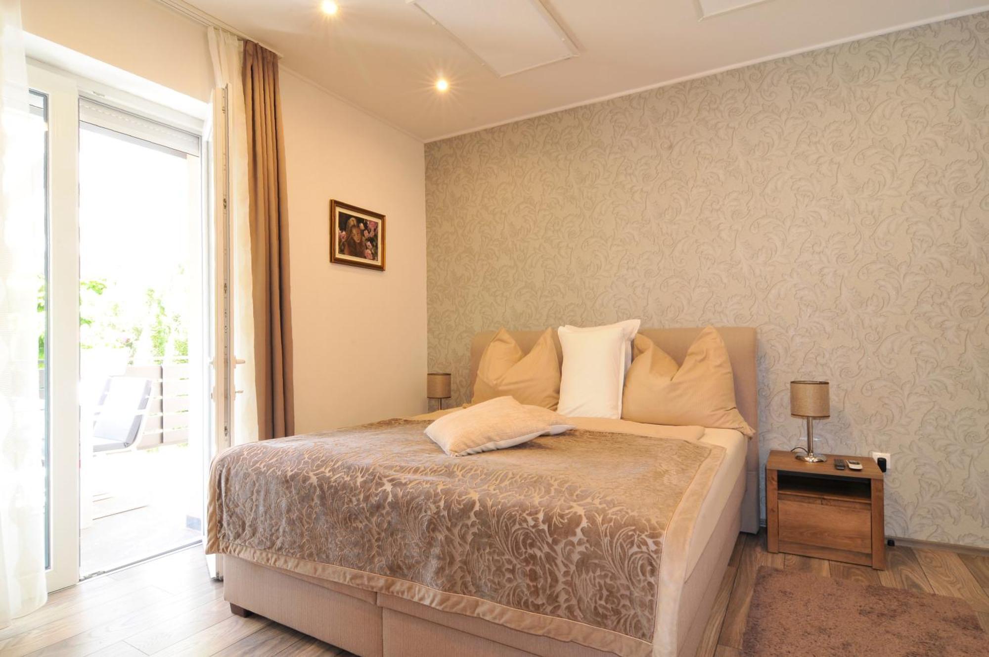 Silver Beach Apartments Siófok Esterno foto